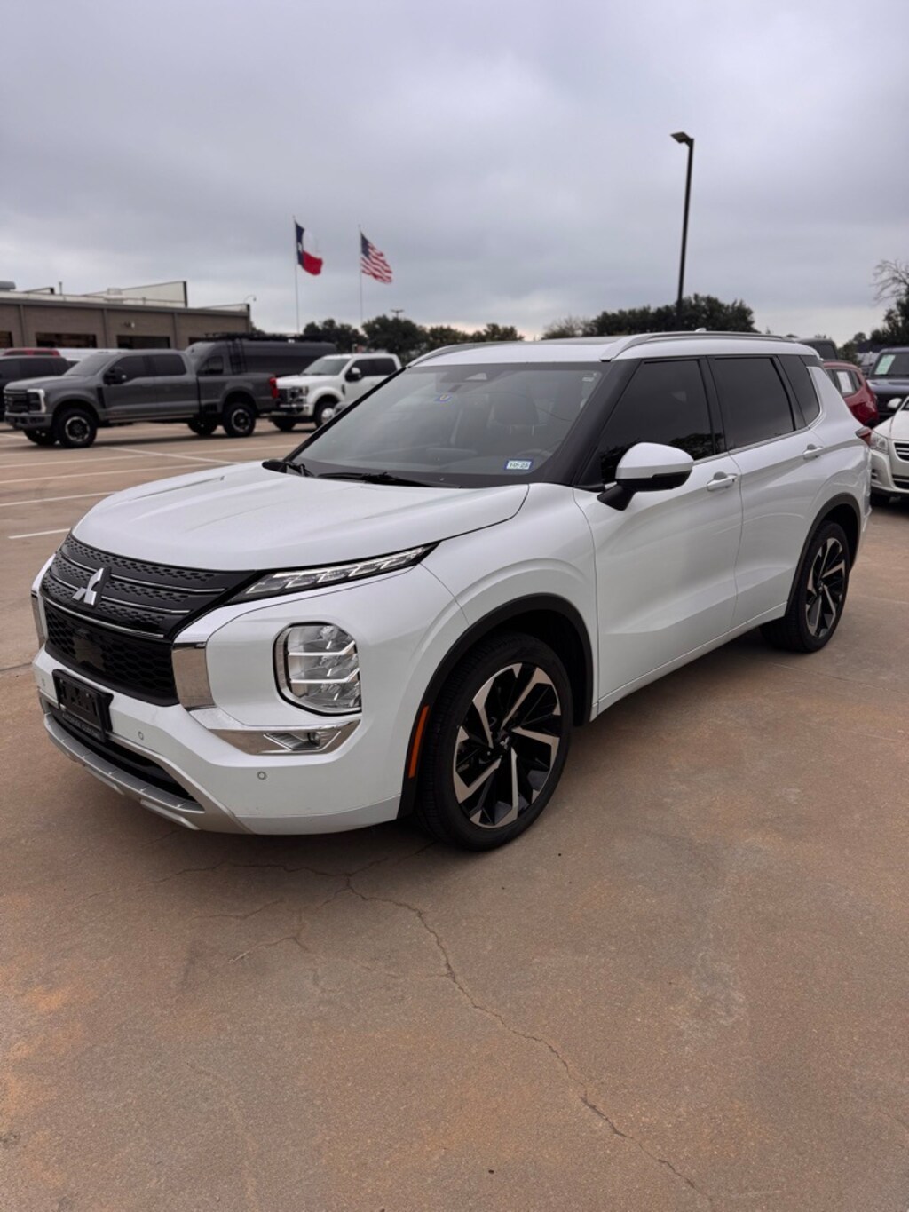 Used 2022 Mitsubishi Outlander SEL CUV