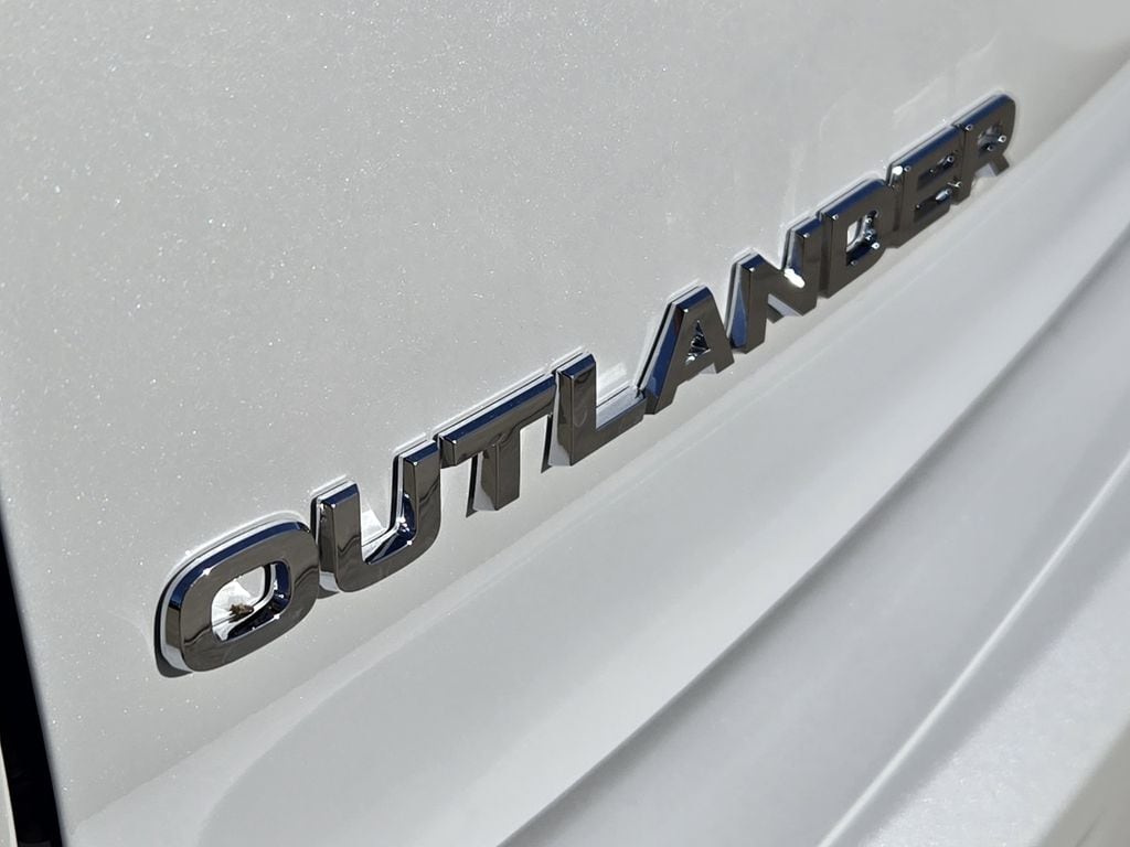 2026 Mitsubishi Outlander SEL - Photo 7