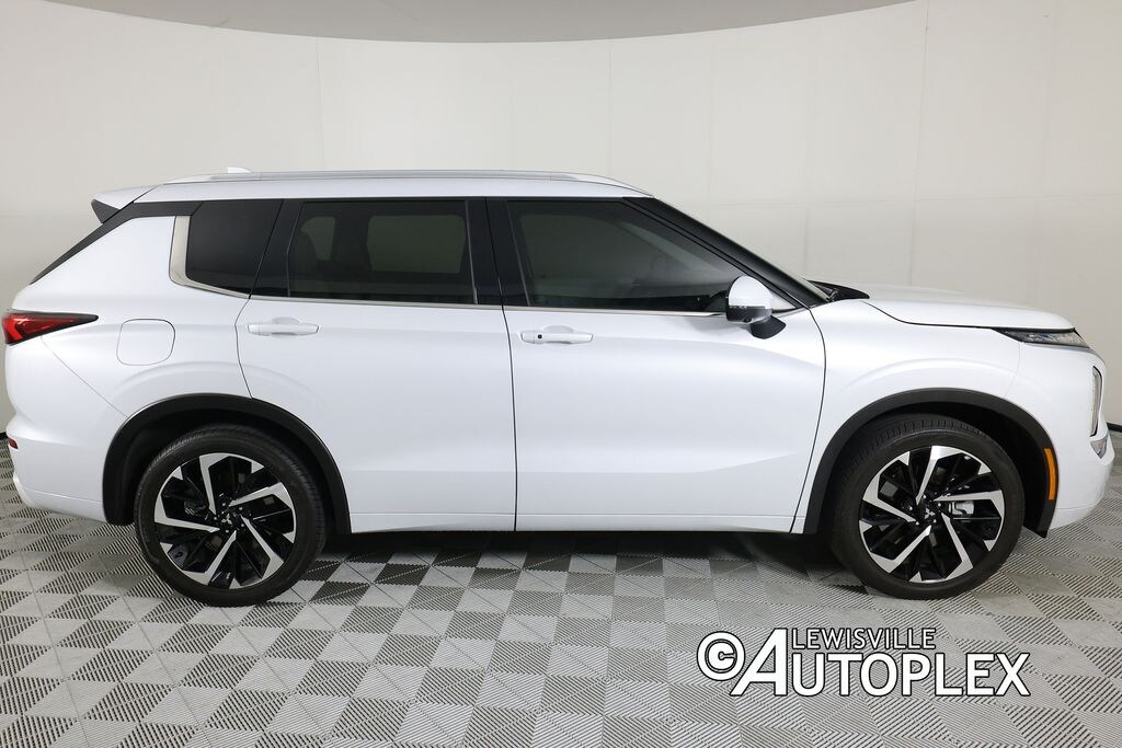 Used 2024 Mitsubishi Outlander SEL SUV
