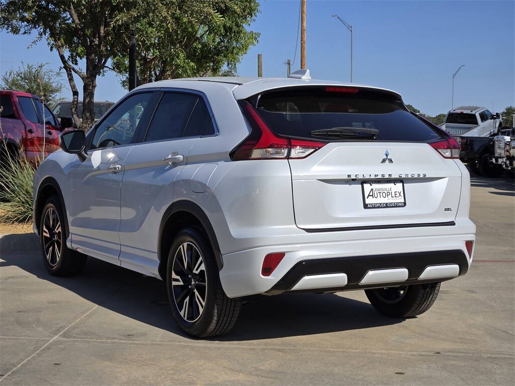 2026 Mitsubishi Eclipse Cross SEL photo 3