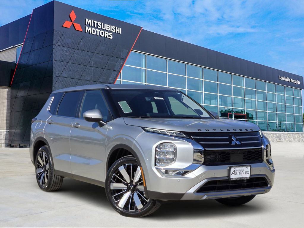 2026 Mitsubishi Outlander SE FWD's photo