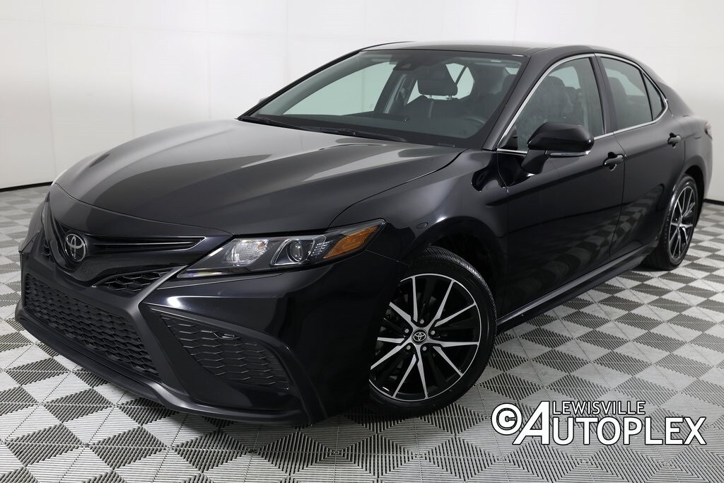 Used 2024 Toyota Camry SE Sedan