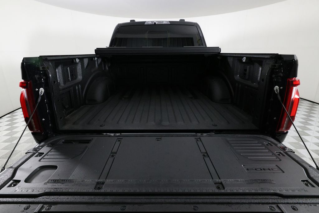 2026 Ford F-150 Raptor - Photo 9