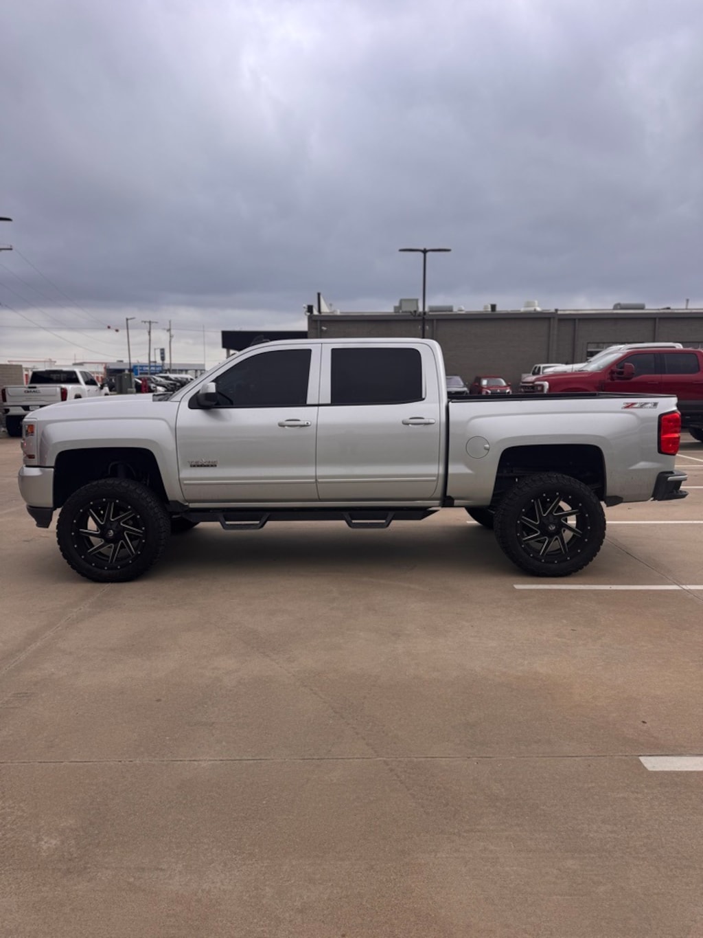 Used 2017 Chevrolet Silverado 1500 LT w/1LT Truck Crew Cab