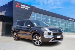2025 Mitsubishi Outlander SE SUV