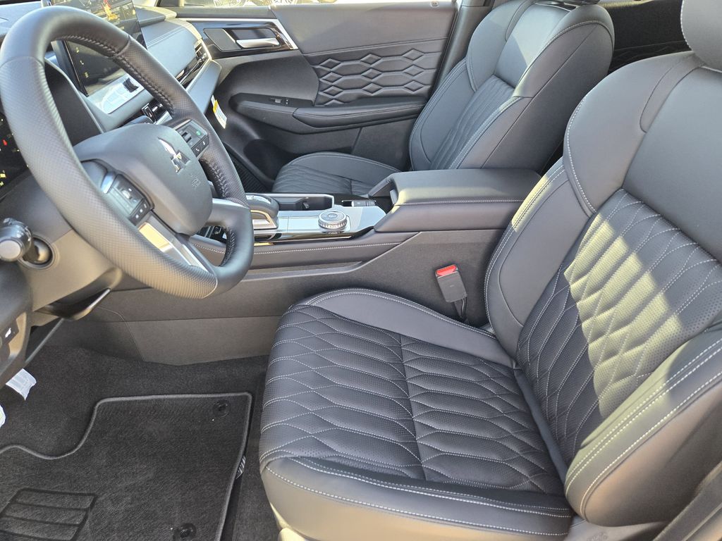 2026 Mitsubishi Outlander SEL - Photo 10