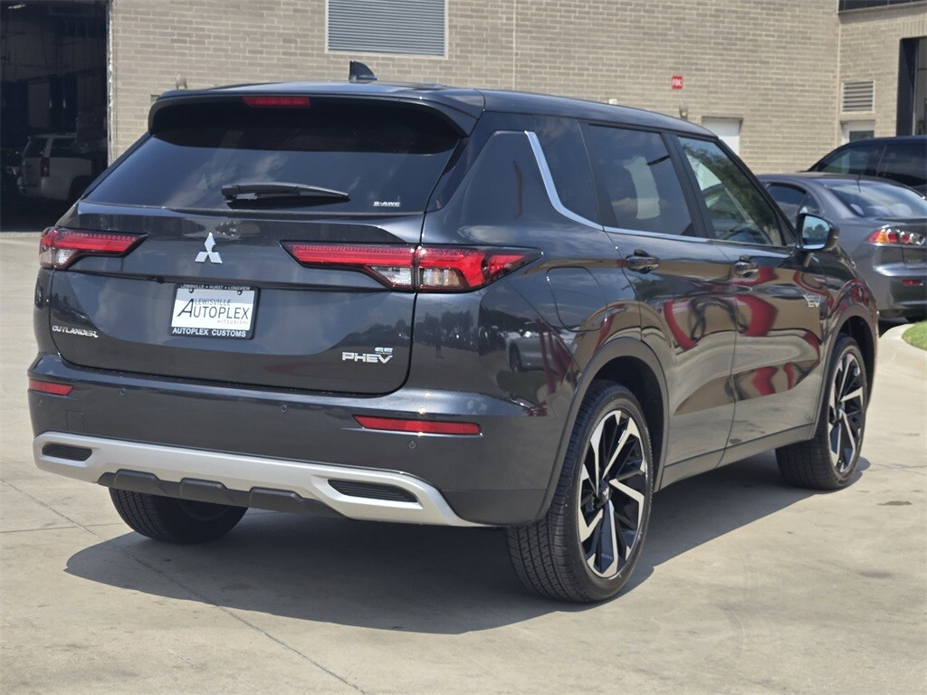 2025 Mitsubishi Outlander PHEV SE photo 3
