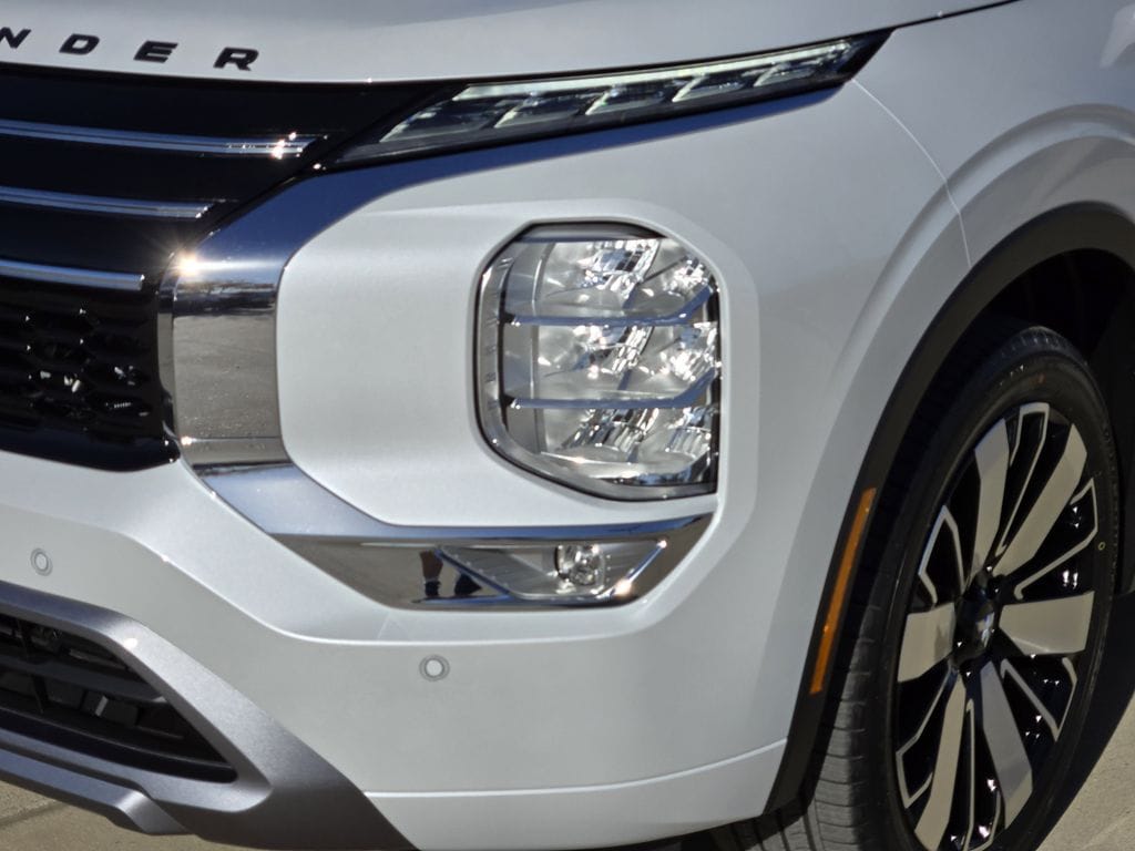 2026 Mitsubishi Outlander SEL - Photo 6