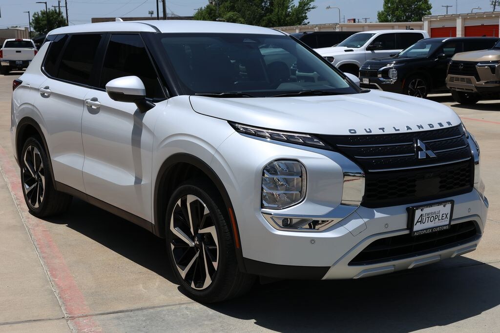Used 2023 Mitsubishi Outlander SE SUV