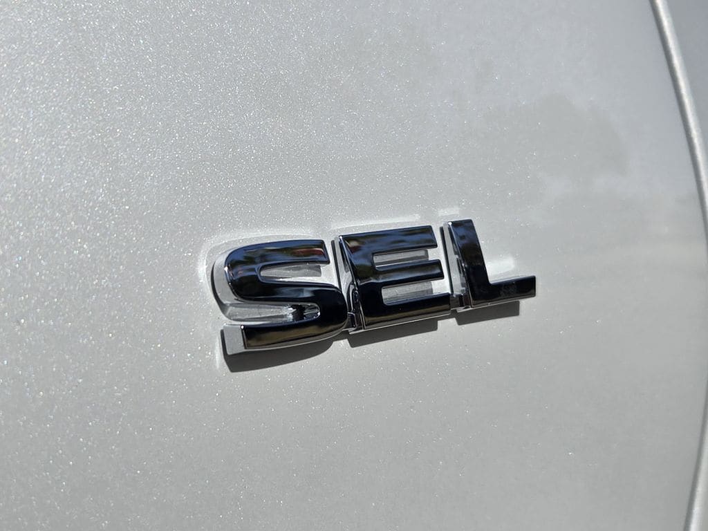 2026 Mitsubishi Outlander SEL - Photo 8