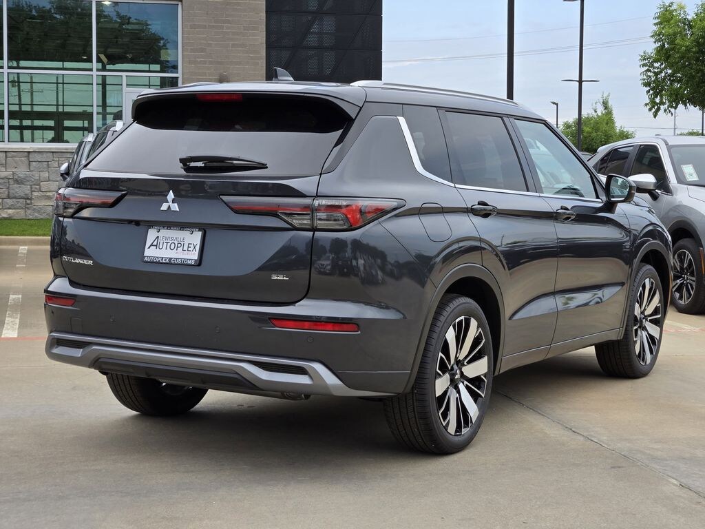 New 2026 Mitsubishi Outlander SEL SUV