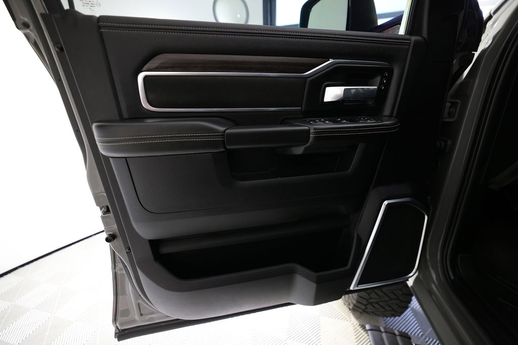 2026 RAM Ram 2500 Pickup Laramie - Photo 17