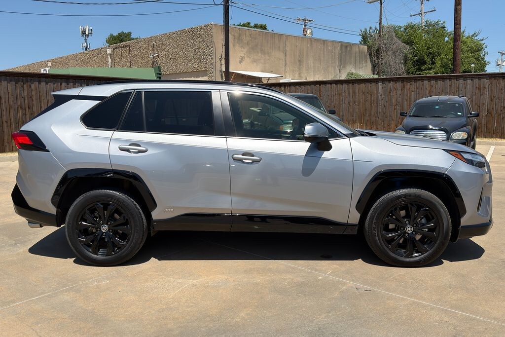 Used 2022 Toyota RAV4 Hybrid SE SUV