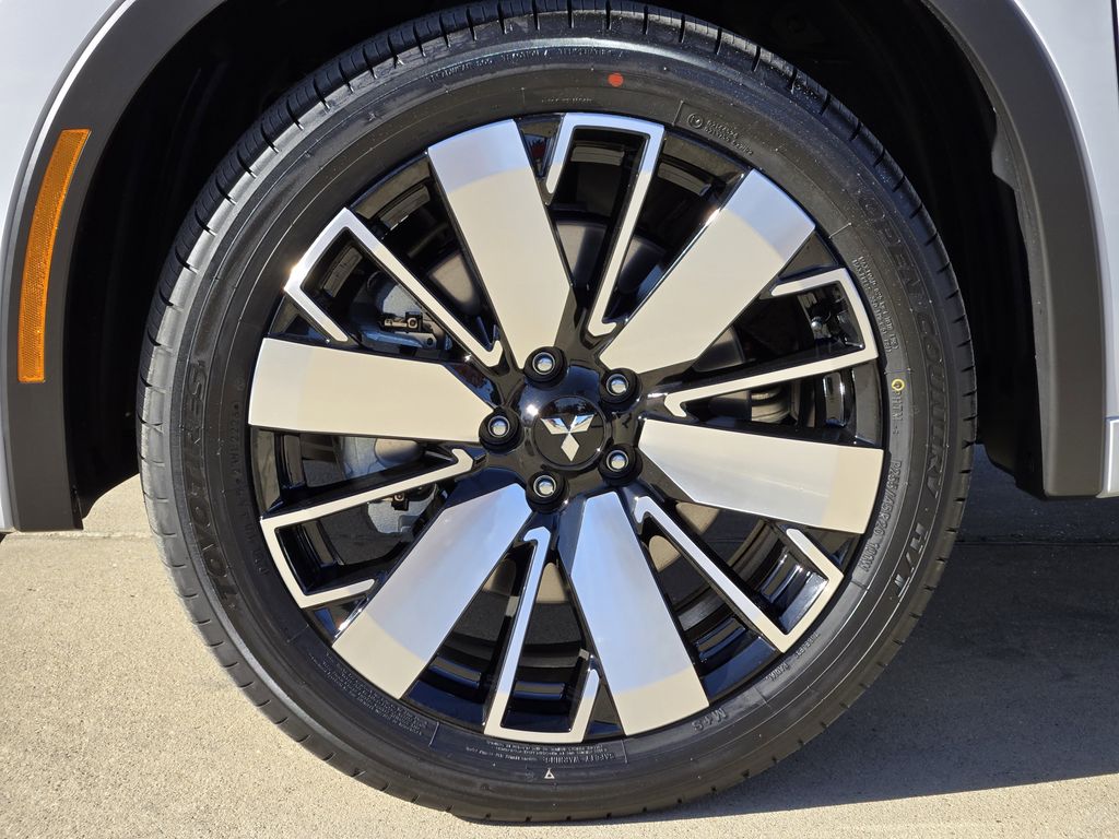 2026 Mitsubishi Outlander SEL - Photo 9
