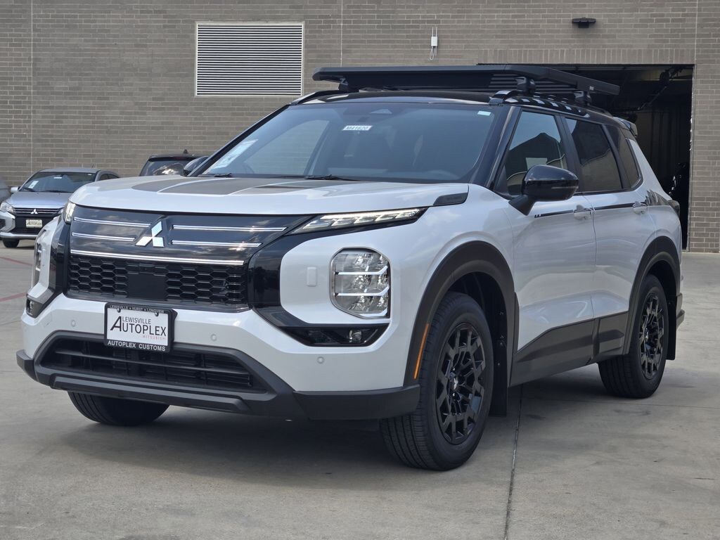 Used 2025 Mitsubishi Outlander Trail Edition SUV
