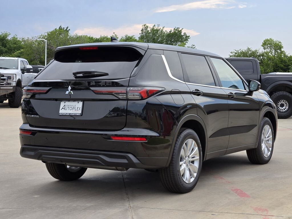 New 2026 Mitsubishi Outlander ES SUV