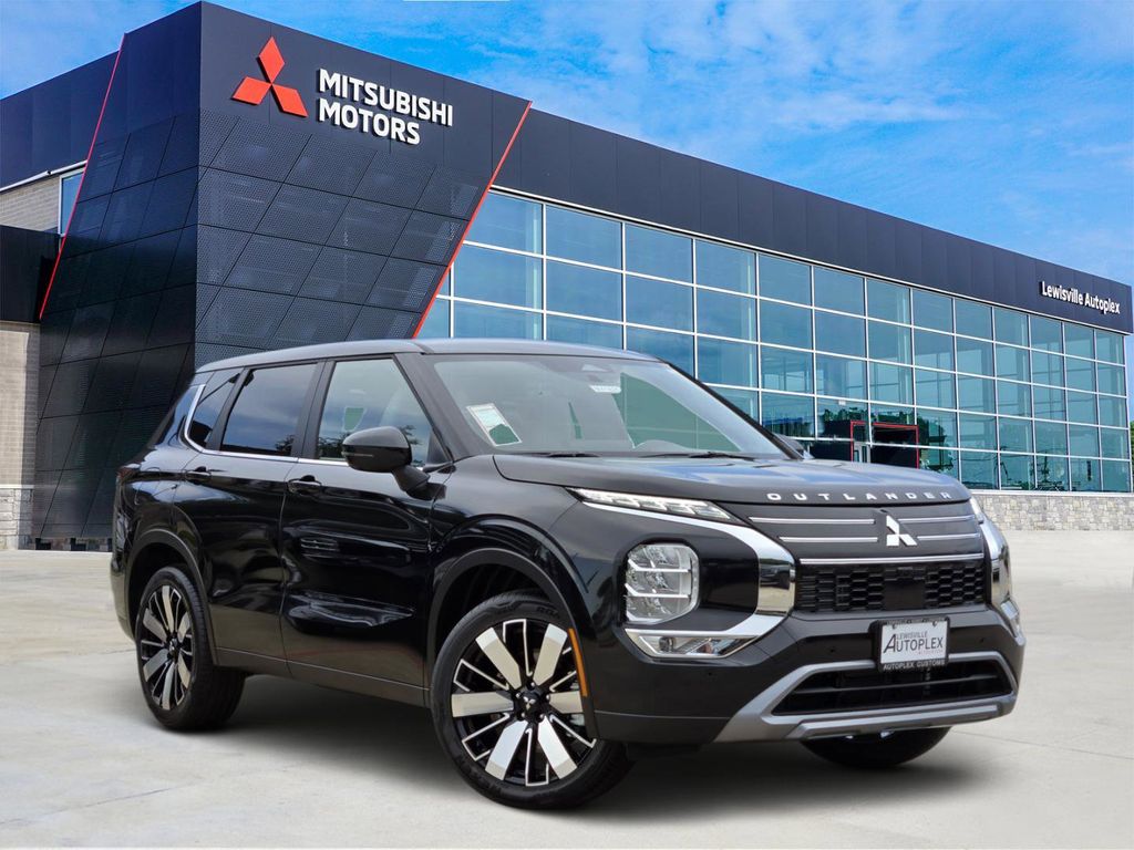 2026 Mitsubishi Outlander SE FWD's photo