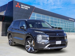 2026 Mitsubishi Outlander SE SUV