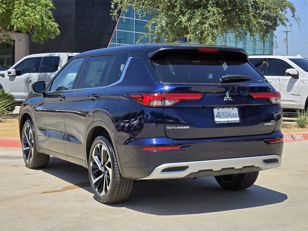 2025 Mitsubishi Outlander PHEV SE photo 3