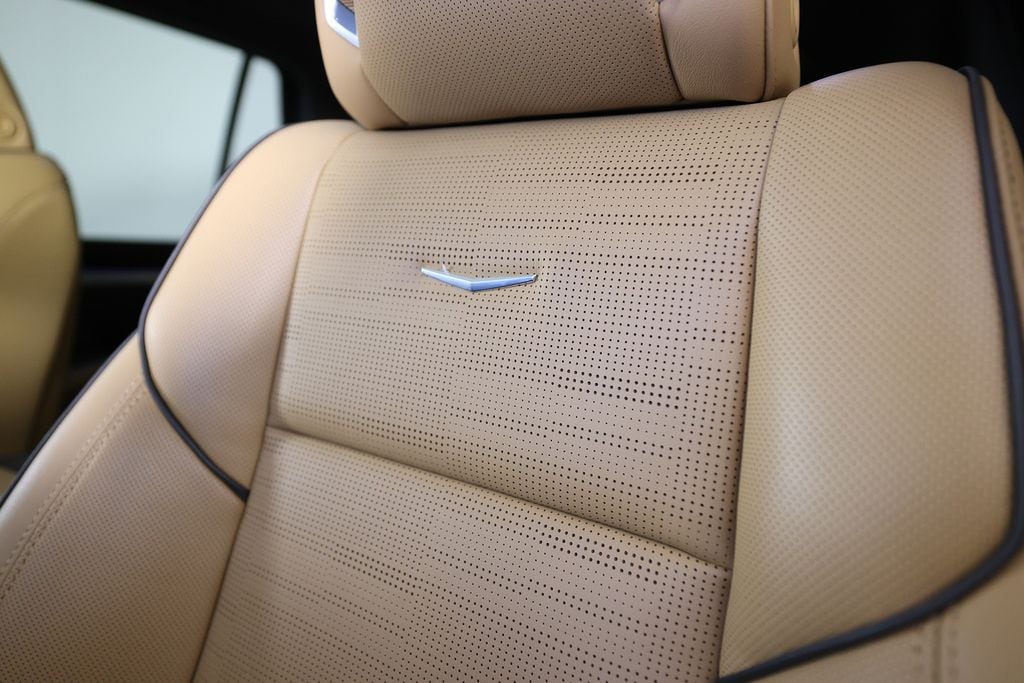 2026 Cadillac Escalade Luxury - Photo 39