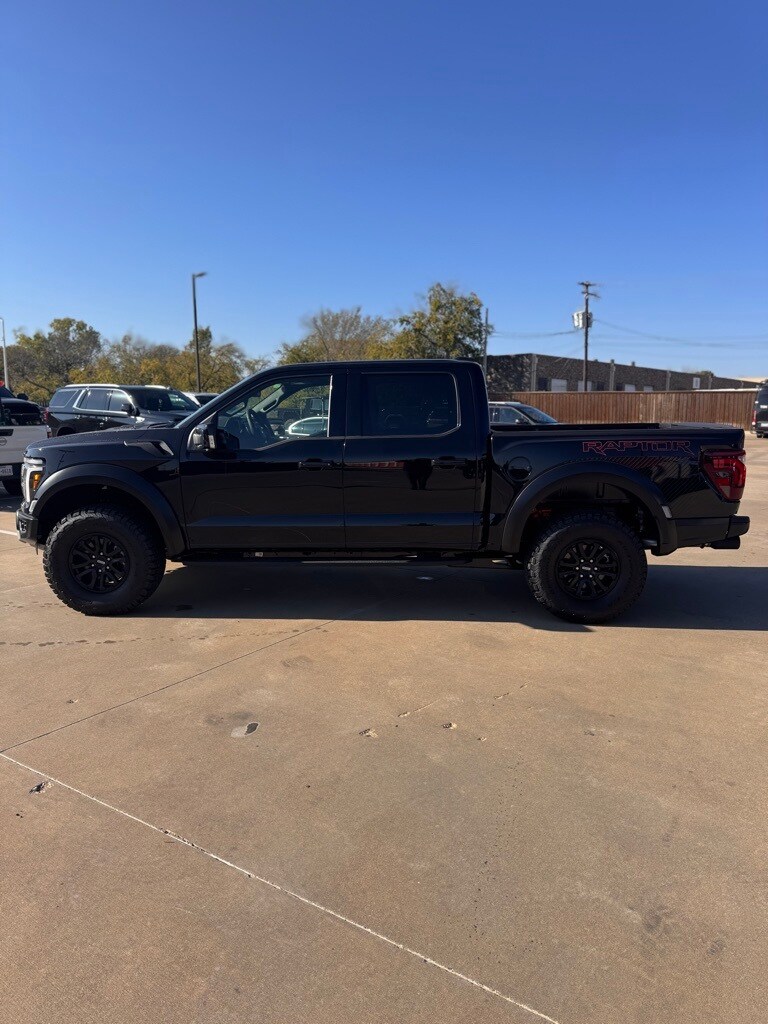 2025 Ford F-150 Raptor photo 3