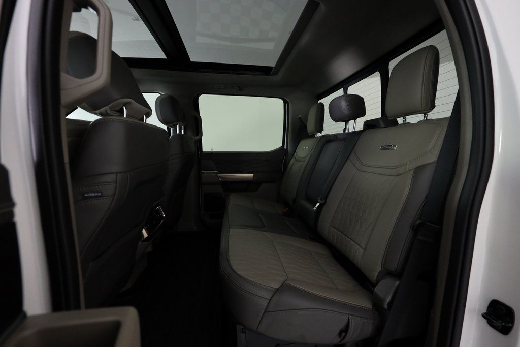 2025 Ford F-450 Super Duty Platinum - Photo 14