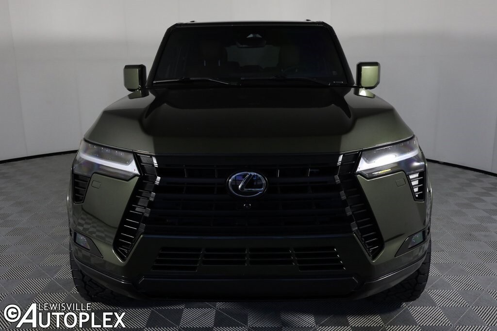 2025 Lexus GX 550 Luxury photo 2
