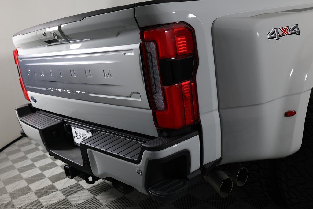 2025 Ford F-350 Super Duty Platinum - Photo 56