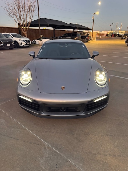 2020 Porsche 911 Coupe Carrera