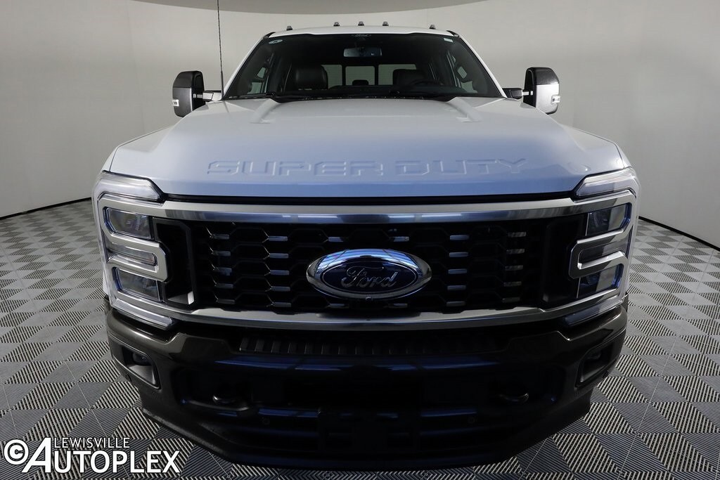 2025 Ford F-450 King Ranch photo 2