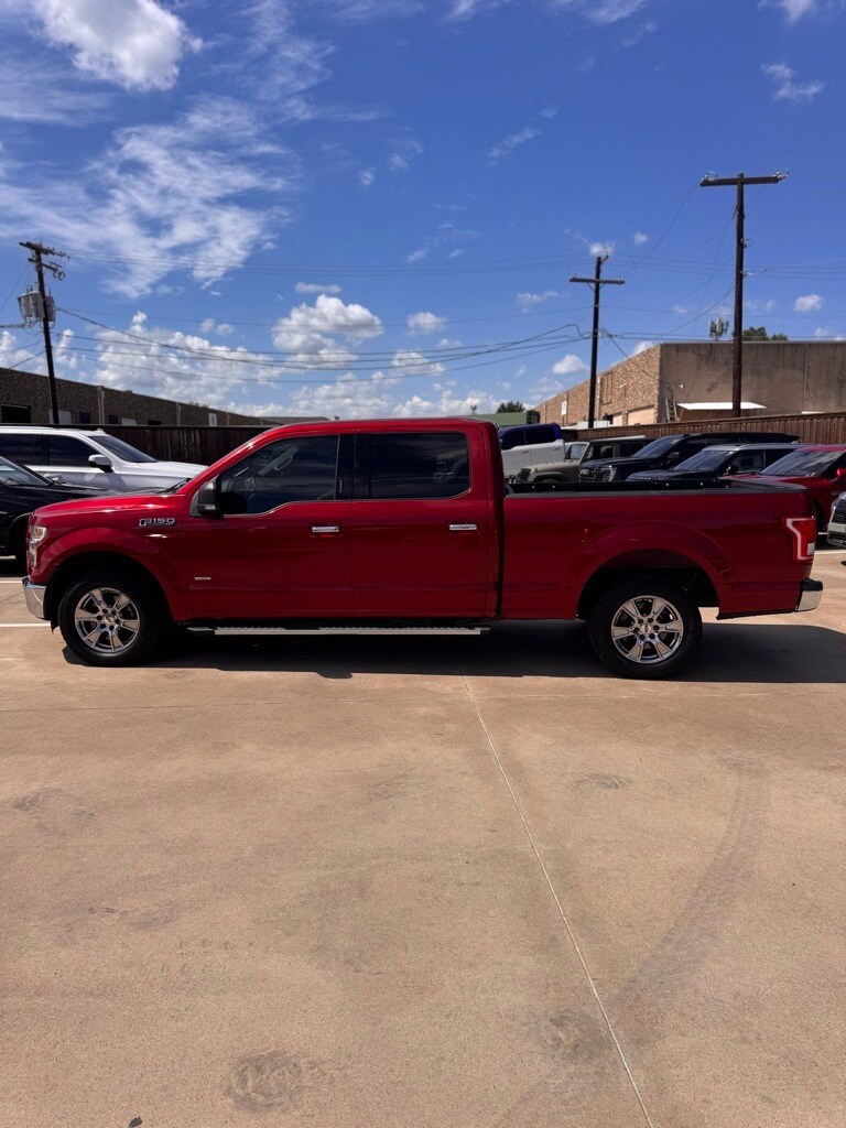 2016 Ford F-150 XLT photo 2
