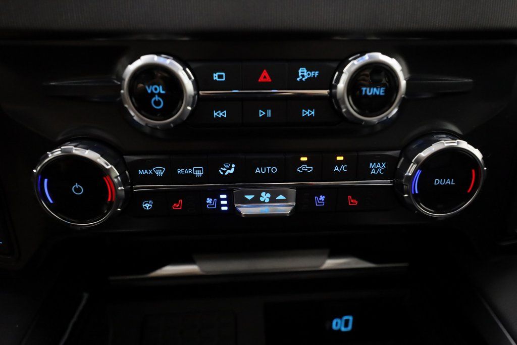 2025 Ford F-250 Super Duty Platinum - Photo 38