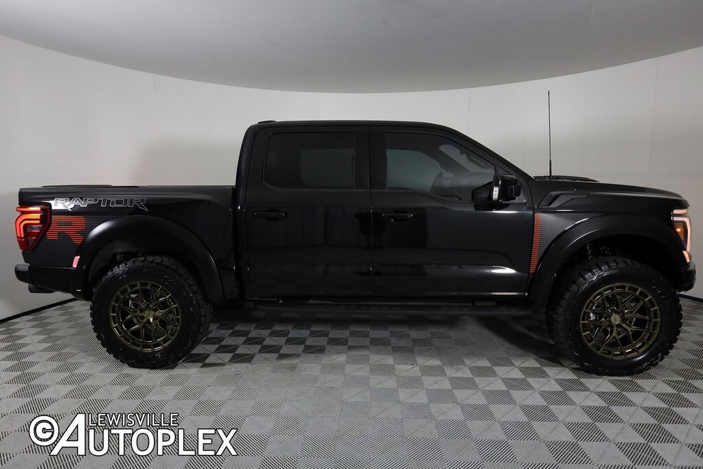 2024 Ford F-150 Raptor photo 2