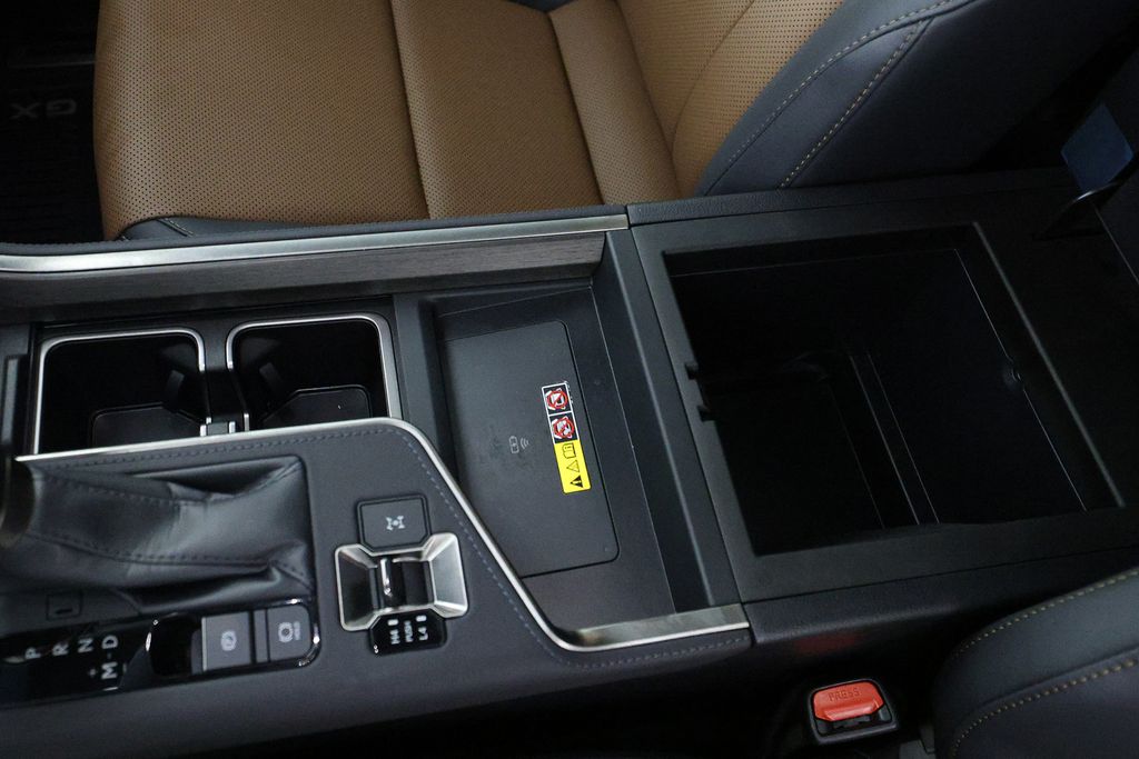 2024 Lexus GX Premium+ - Photo 35