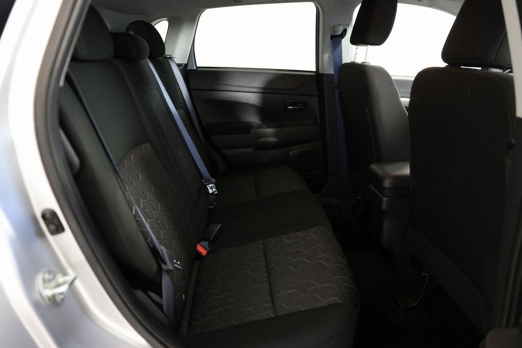 2025 Mitsubishi Outlander Sport ES - Photo 11