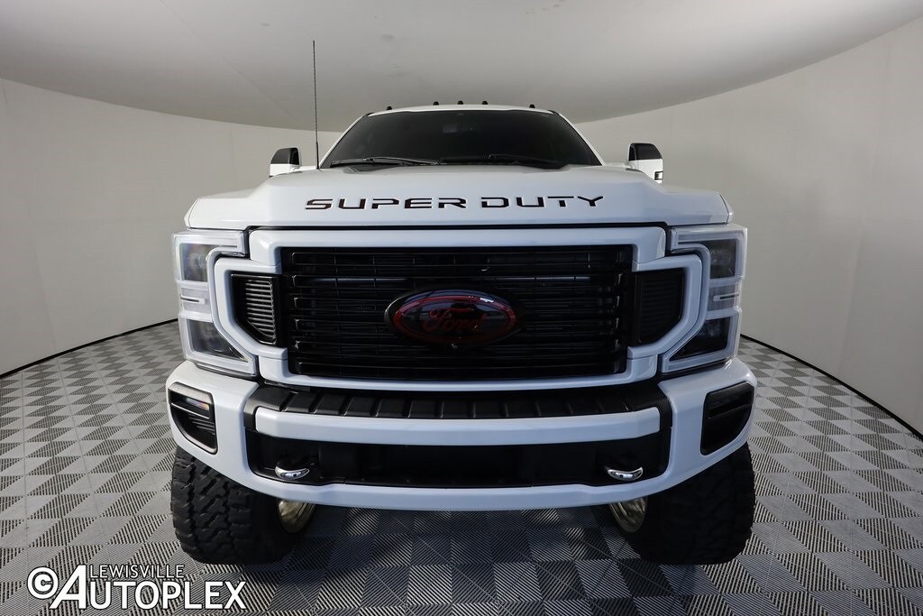 2022 Ford F-350 Platinum photo 2
