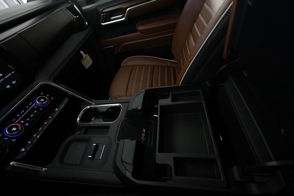 2025 GMC Sierra 3500HD Denali Ultimate - Photo 38