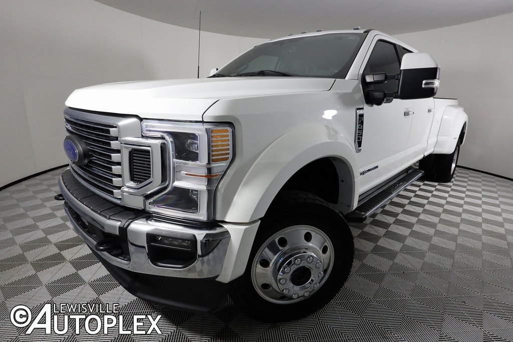 2022 Ford F-450 Super Duty Lariat's photo