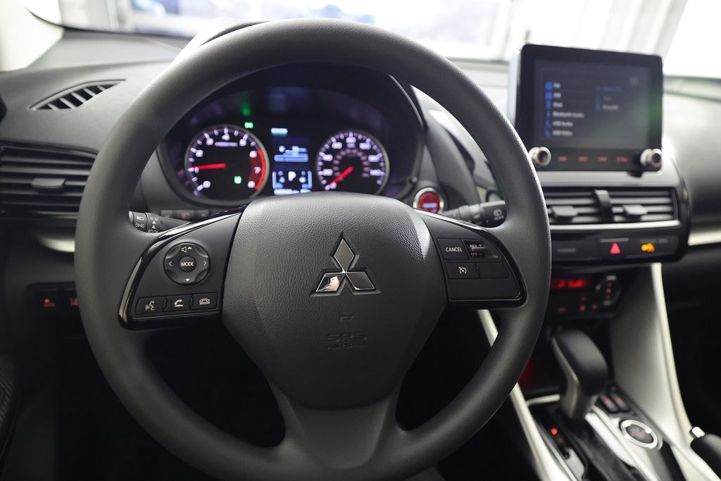 2026 Mitsubishi Eclipse Cross LE - Photo 17