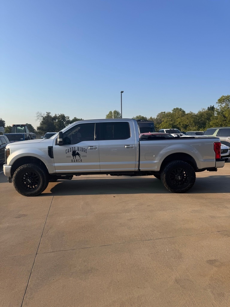 2019 Ford F-250 Lariat photo 3