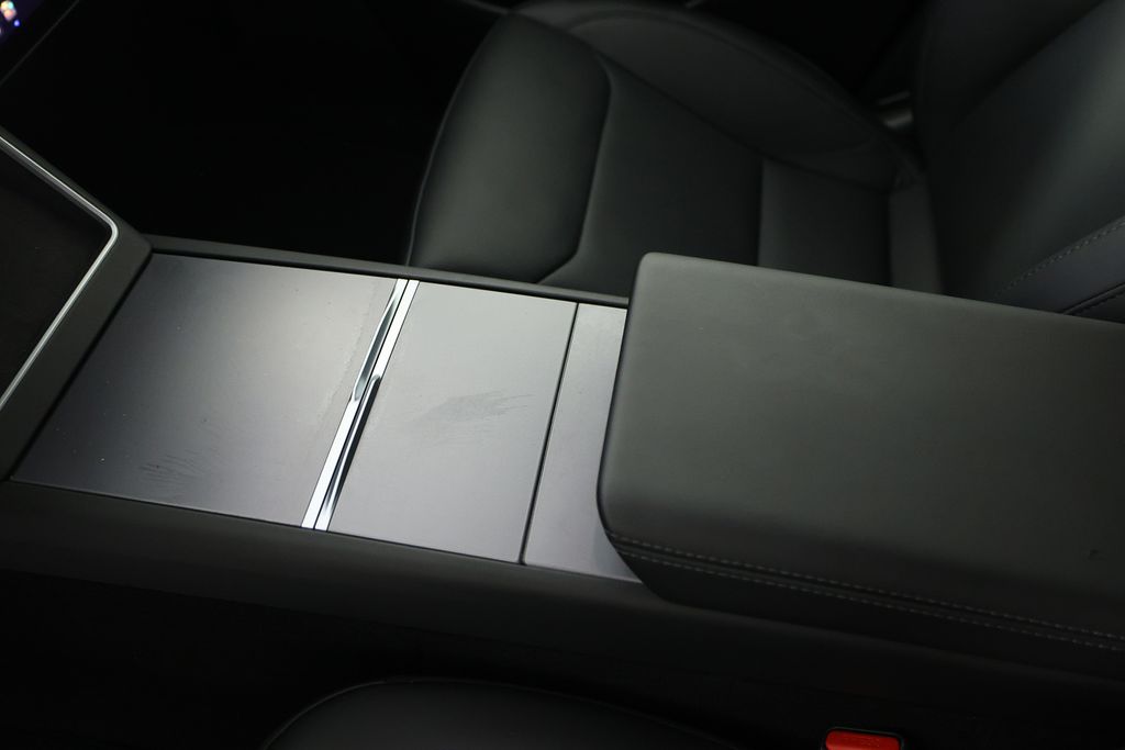 2026 Tesla Model Y Long Range - Photo 30