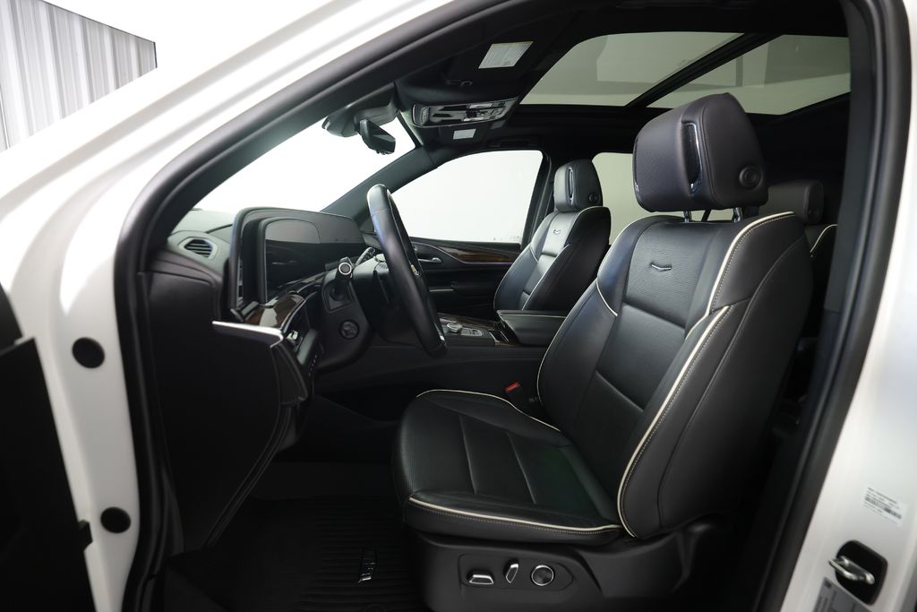 2024 Cadillac Escalade ESV Premium Luxury - Photo 17