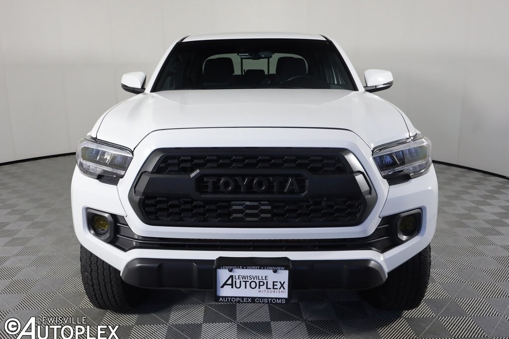 2023 Toyota Tacoma SR5 photo 2