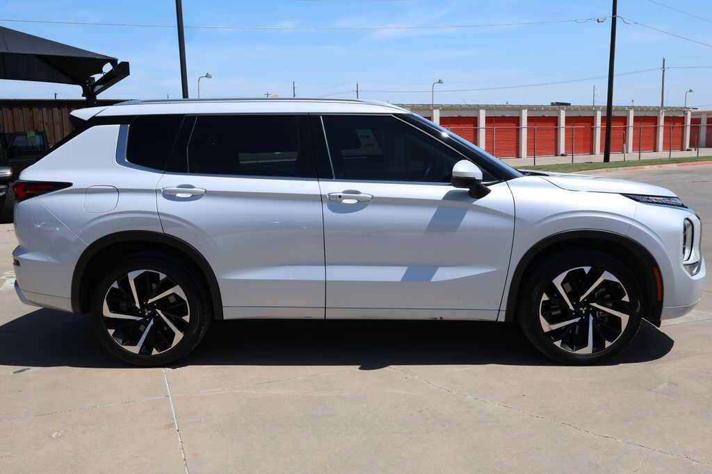 Used 2024 Mitsubishi Outlander SEL SUV