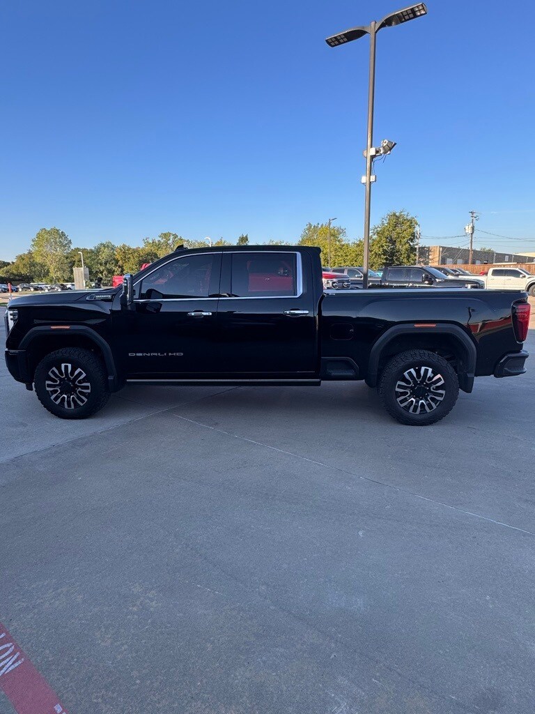 2024 Gmc Sierra 3500 HD Denali Ultimate photo 3