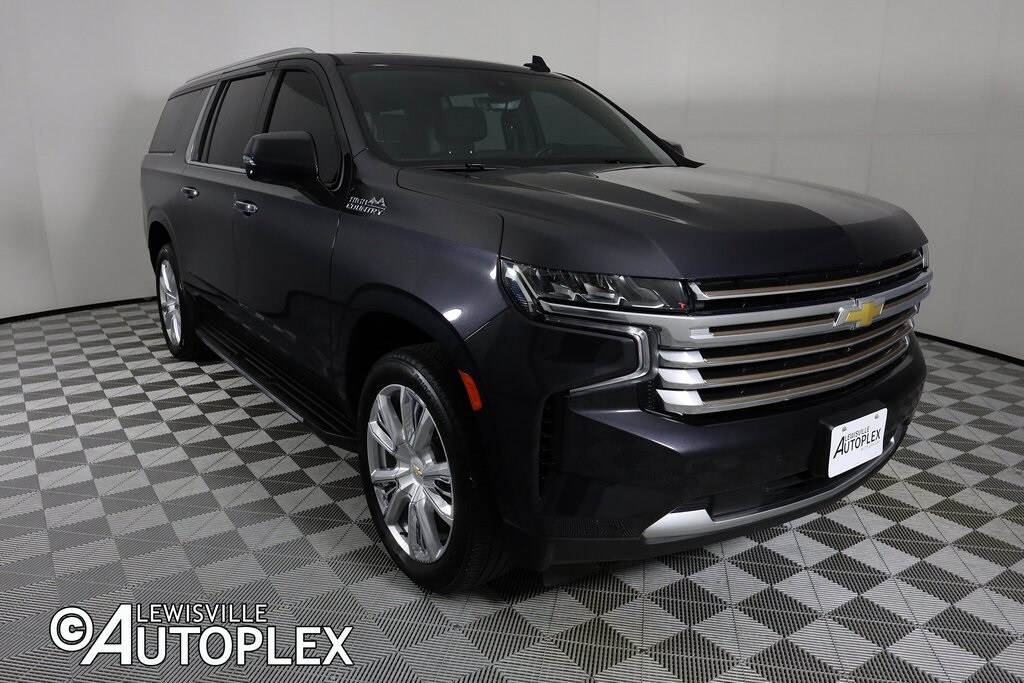 2024 Chevrolet Suburban High Country photo 2