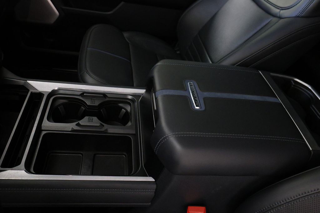 2025 Ford F-250 Super Duty Platinum - Photo 39