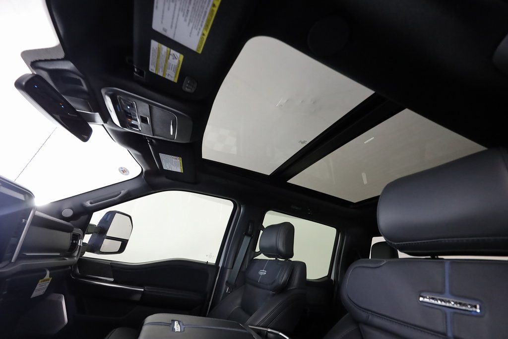 2025 Ford F-250 Super Duty Platinum - Photo 18