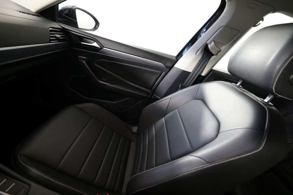 2024 Volkswagen Jetta SE - Photo 30