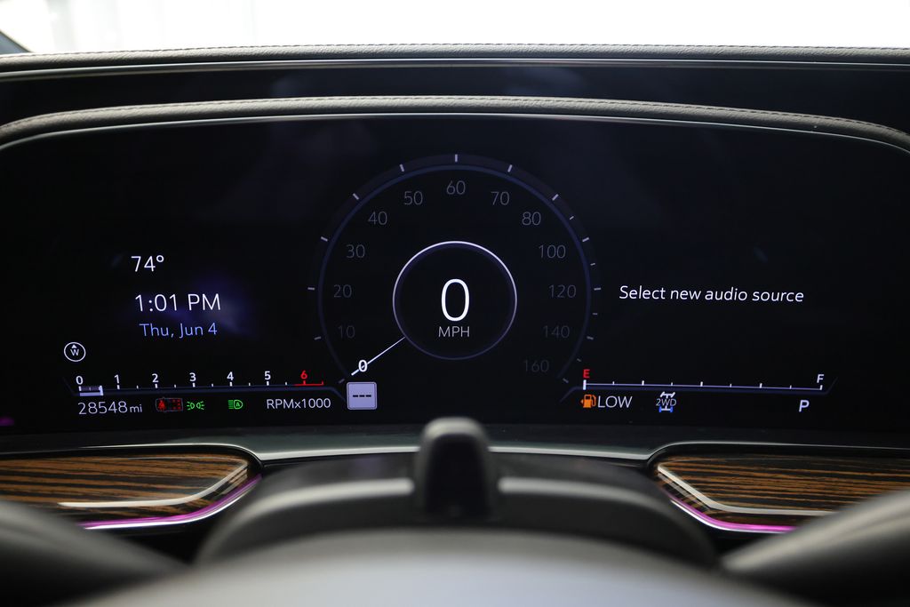 2024 Cadillac Escalade ESV Premium Luxury - Photo 23